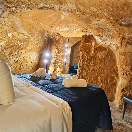 Historic Hypogenian Center Apartment *
